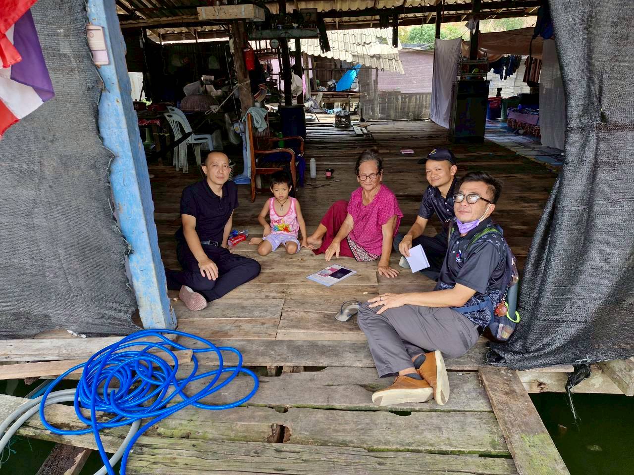 พช.เกาะกูด ลงพื้นที่เก็บข้อมูลเด็กกลุ่มเป้าหมาย เพื่อให้ความช่วยเหลือเด็กด้อยโอกาส