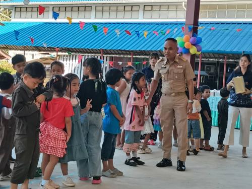 พช.เกาะกูดร่วมสร้างความสุขเนื่องในวันเด็กแห่งชาติ
