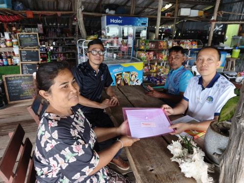 สพอ.เกาะกูดลงพื้นที่ติดตามสนับสนุนกลุ่มกองทุนพัฒนาบทบาทสตรี และกองทุนแก้ไขปัญหาความยากจน (กข.คจ.) 